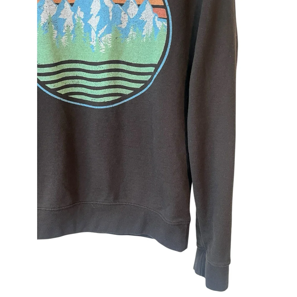 Delta Sweatshirt Unisex Size Small Black Mountain Graphics Ecosmart Crewneck NWT